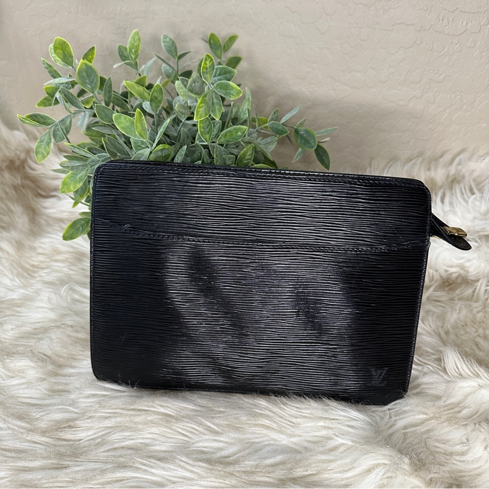 Louis Vuitton Epi Homme Clutch Black